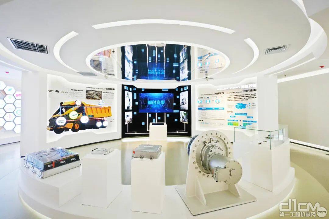 赵岩调研徐工集团 强化科技创新引领，为全省高质量发展走在前列贡献更大力量
